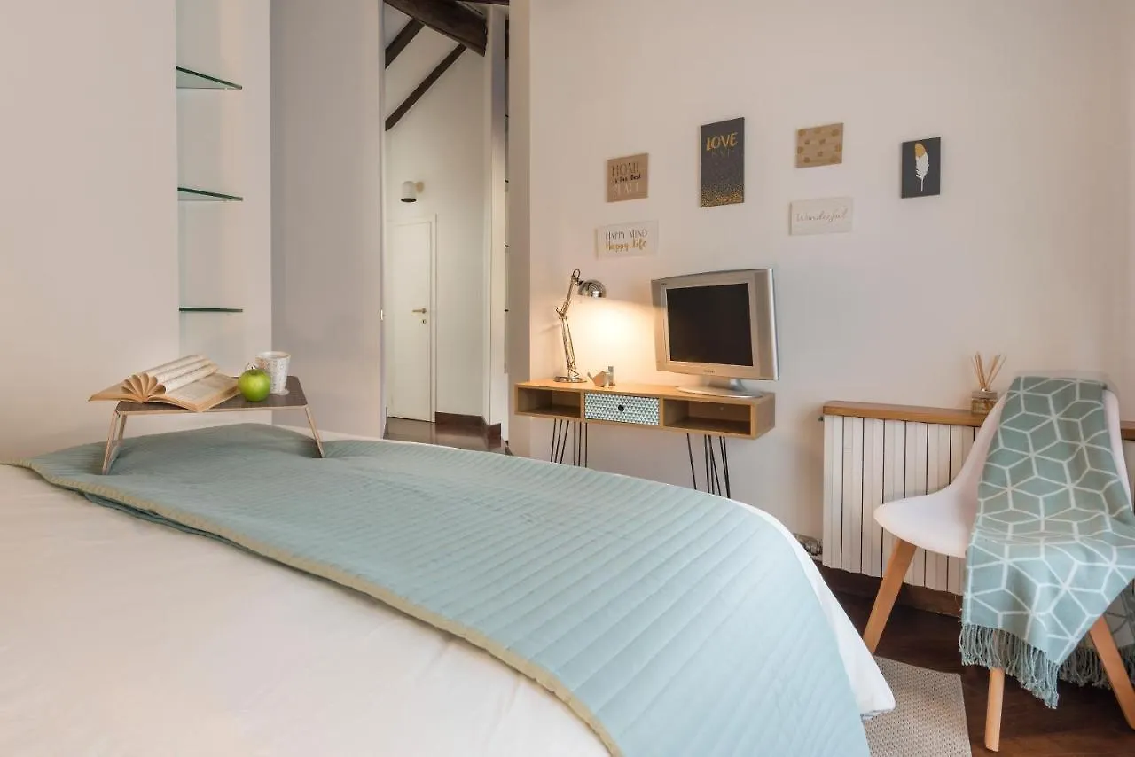 Penthouse Centro Milano Wifi Apartment Italy