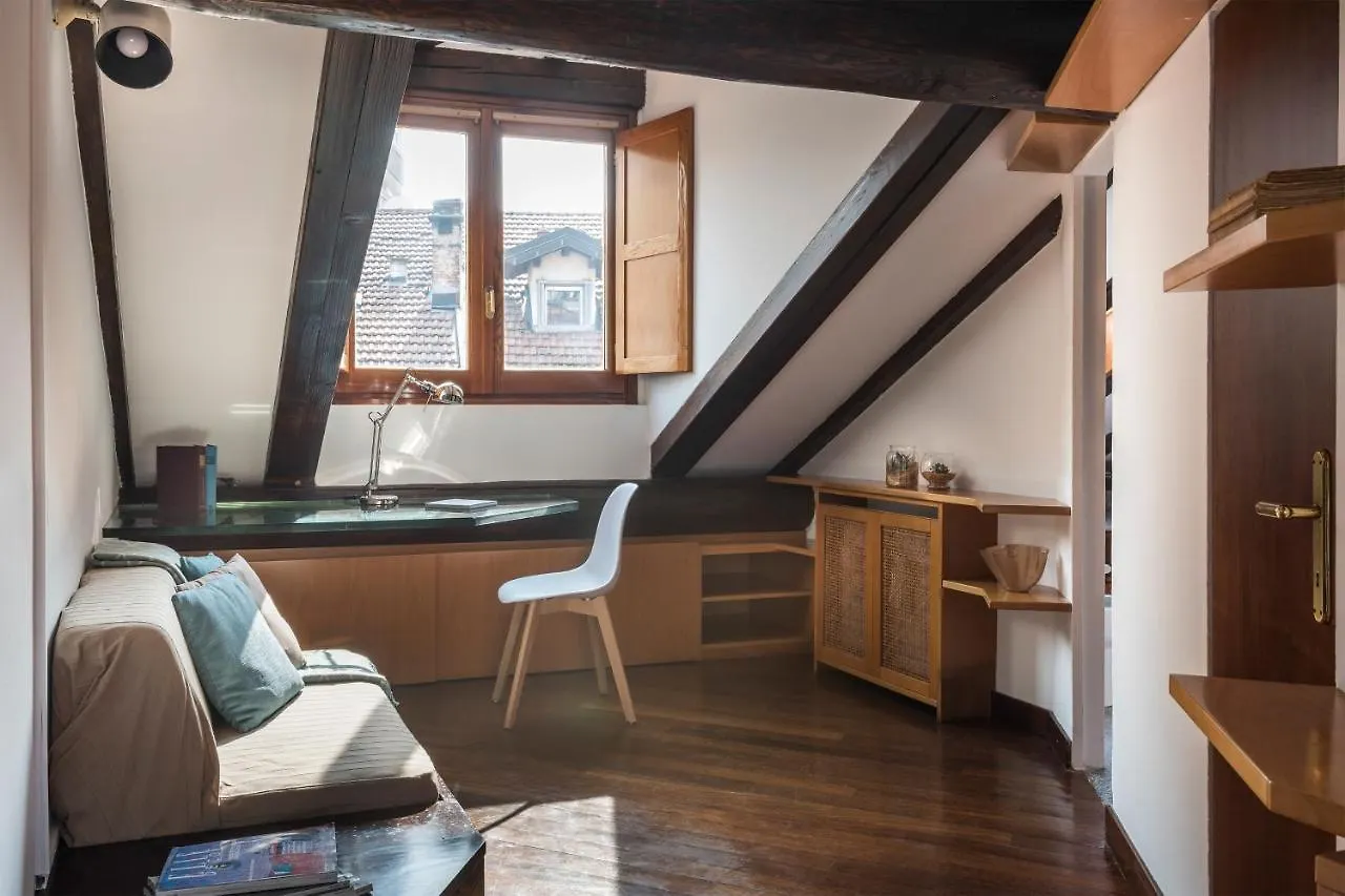 Penthouse Centro Milano Wifi Apartman