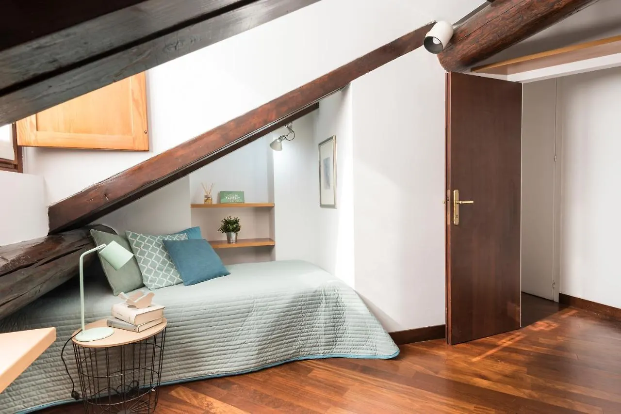 Penthouse Centro Milano Wifi Apartment 0*, Milan