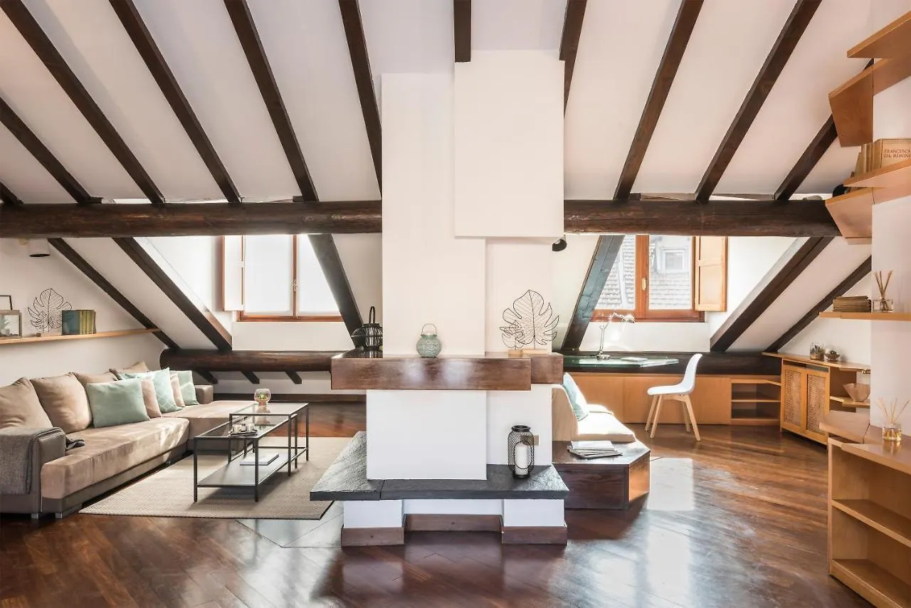 Penthouse Centro Milano Wifi Apartment